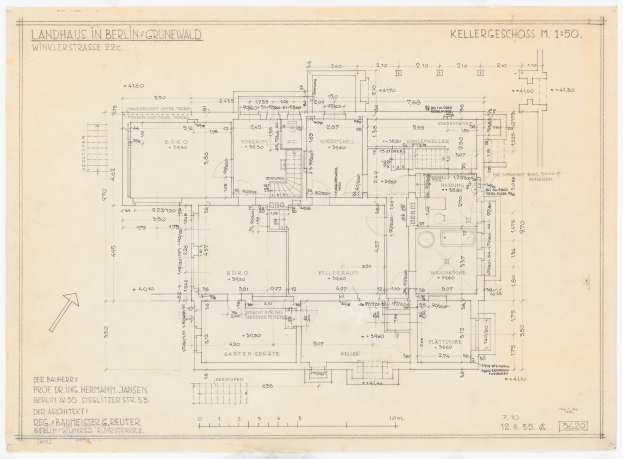 Blaupause eines Hauses mit der Bezeichnung "Landhaus in Berlin" auf Papier gezeichnet.