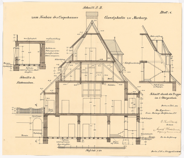 Schwarze und weiße architektonische Zeichnung eines Hauses mit zahlreichen Fenstern und einem Dach, beschriftet als erstes Haus in Deutschland, begleitet von detaillierten Bauplänen und Text.
