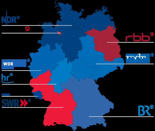Karte von Deutschland mit Bundesländern in rot und blau markiert, die die Ergebnisse der Wahl von 2016 zeigen, einschließlich der Namen der Kandidaten und des Wahltermins.