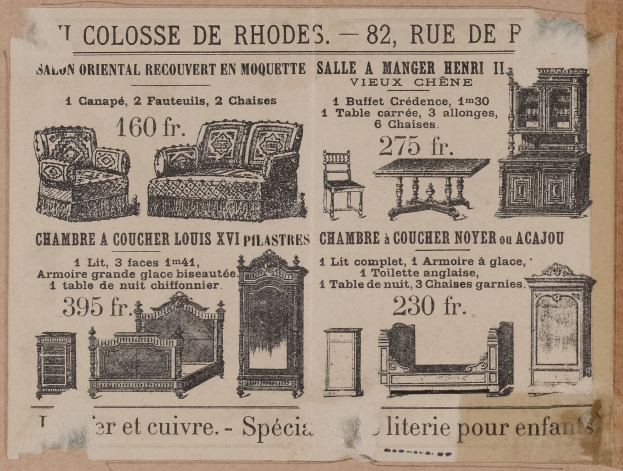 Anzeige für ein Möbelgeschäft mit Bildern einer Couch, eines Stuhls und eines Tisches sowie begleitendem Text auf altem Papier.