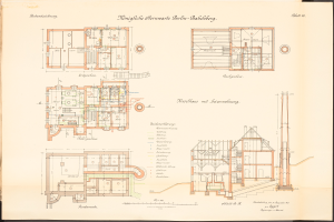 Ein altes Buch mit einer Zeichnung des Königliche Hermwerk Berlin-Baklberg, das detaillierte Pläne und Text zum Aufbau des Gebäudes enthält.