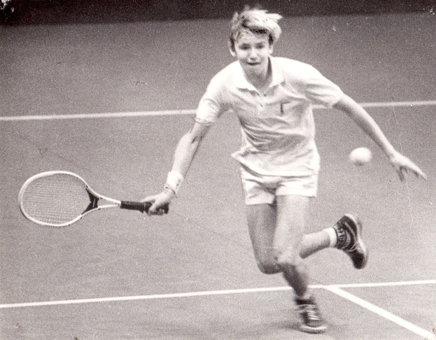 Eala schockt die Queen's-Meisterin Vekic